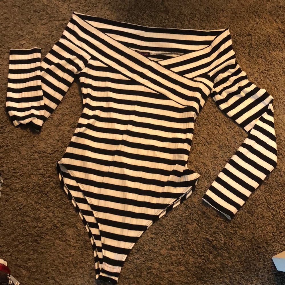 Off the shoulder striped longsleeve bodysuit